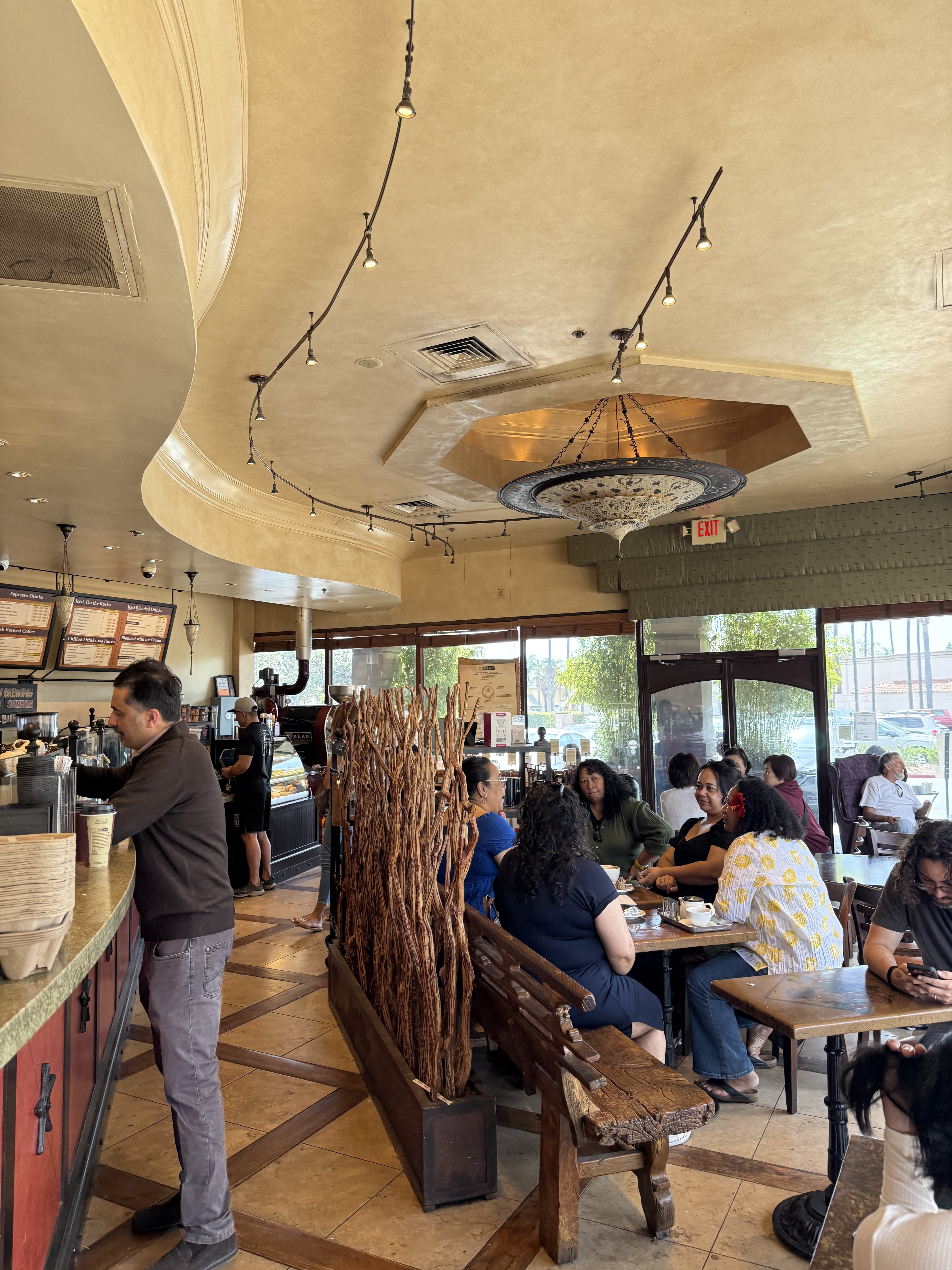 What Makes a Coffee Shop Feel Like Home? — Lessons from Cafés That Built Real Communities